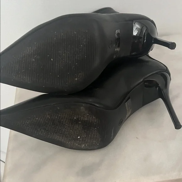 Elegant Black Stiletto Boots - Picture 4 of 6